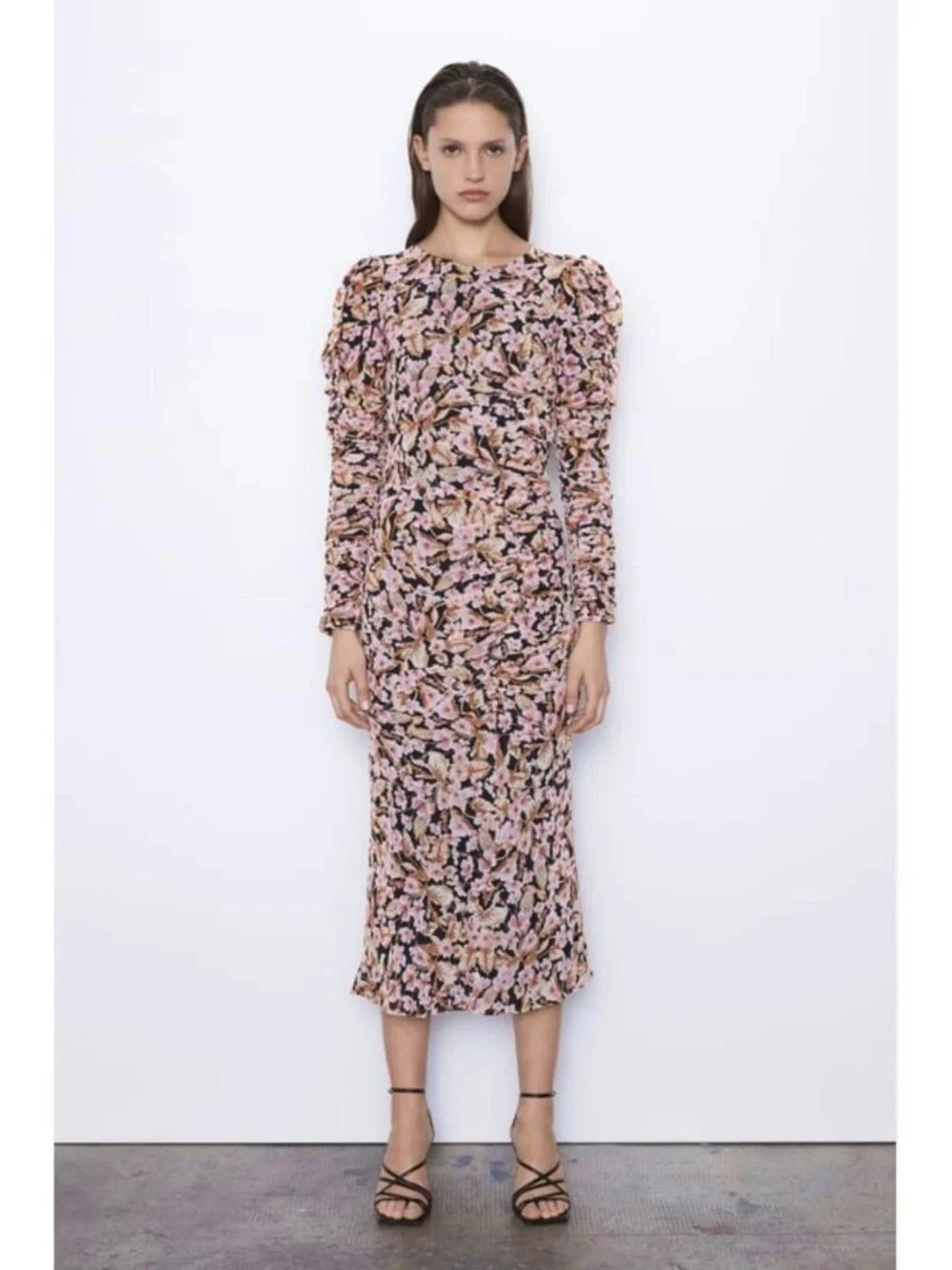 Zara Floral Ruched Midi Dress Puff Sleeve Blogger Favorite Black Pink Size Small - Picture 4 of 11